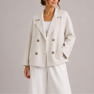 Minimalist Fitted Jacket for Women – Modern Structure, Effortless Elegance